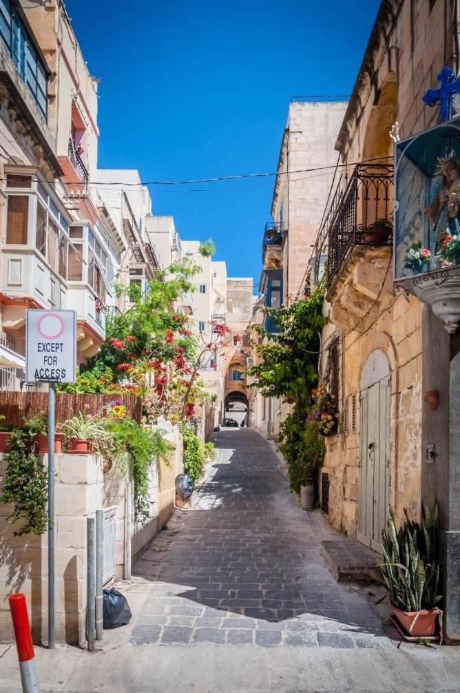 Designer Finish, 2br With Smart Tv & Wifi By 360 Estates Sliema