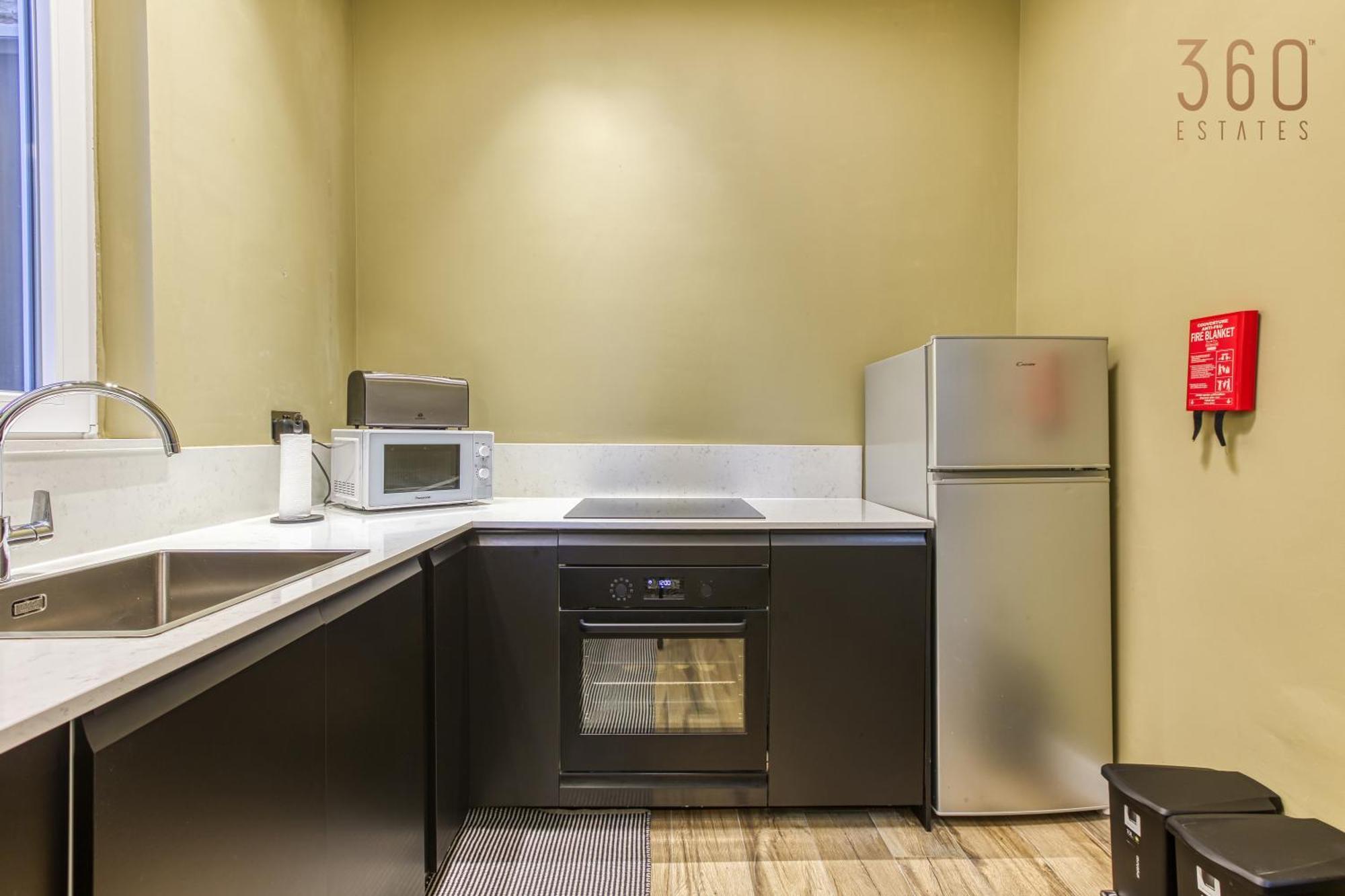 Designer Finish, 2br With Smart Tv & Wifi By 360 Estates Sliema